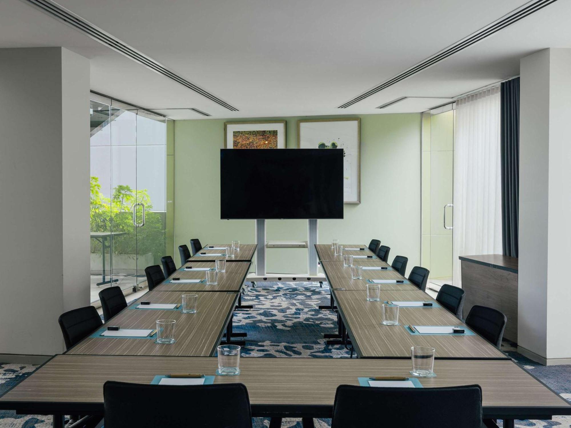 The Olsen Melbourne Art Series Экстерьер фото Meeting room