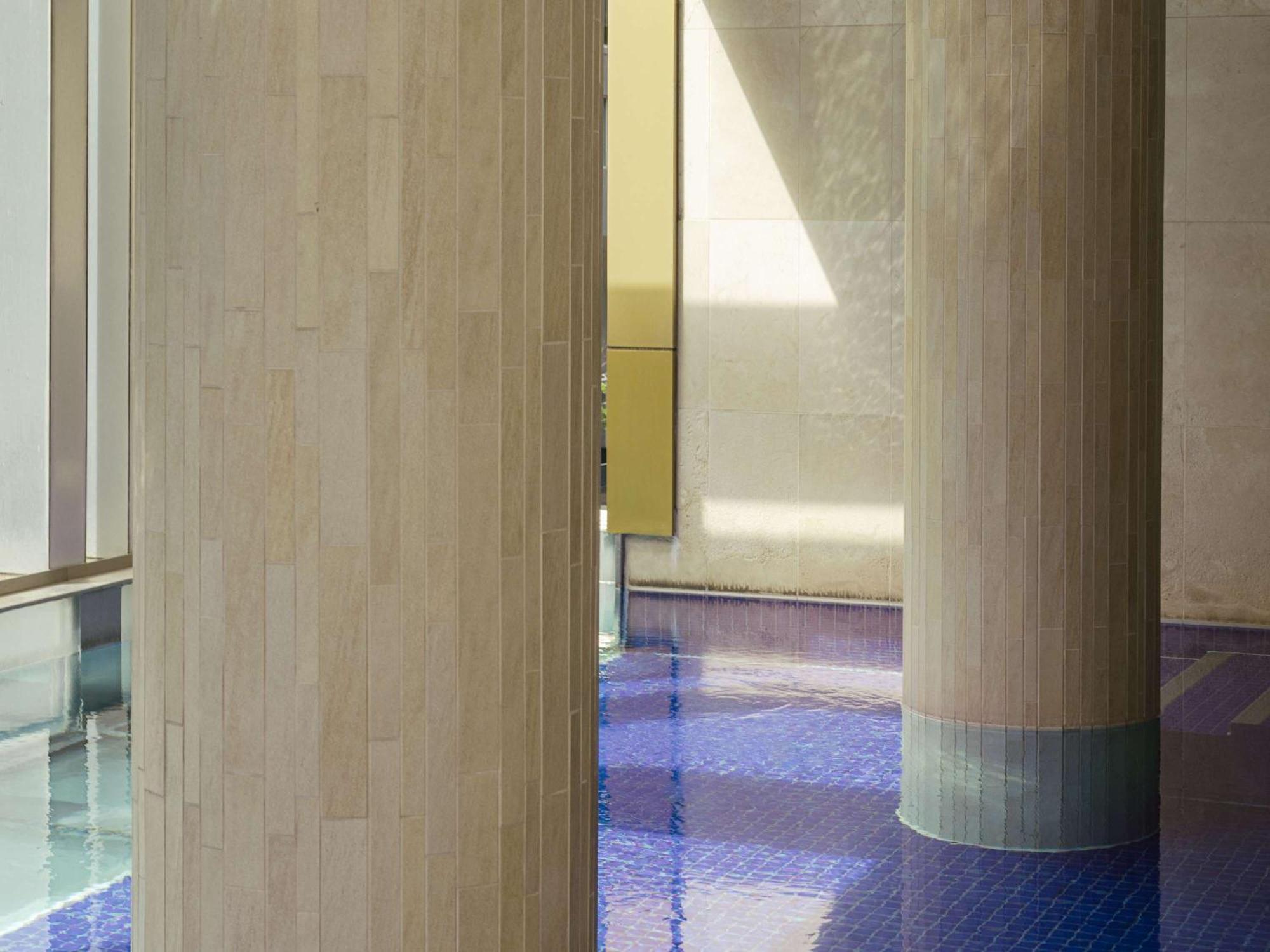 The Olsen Melbourne Art Series Экстерьер фото The floor of the main hall