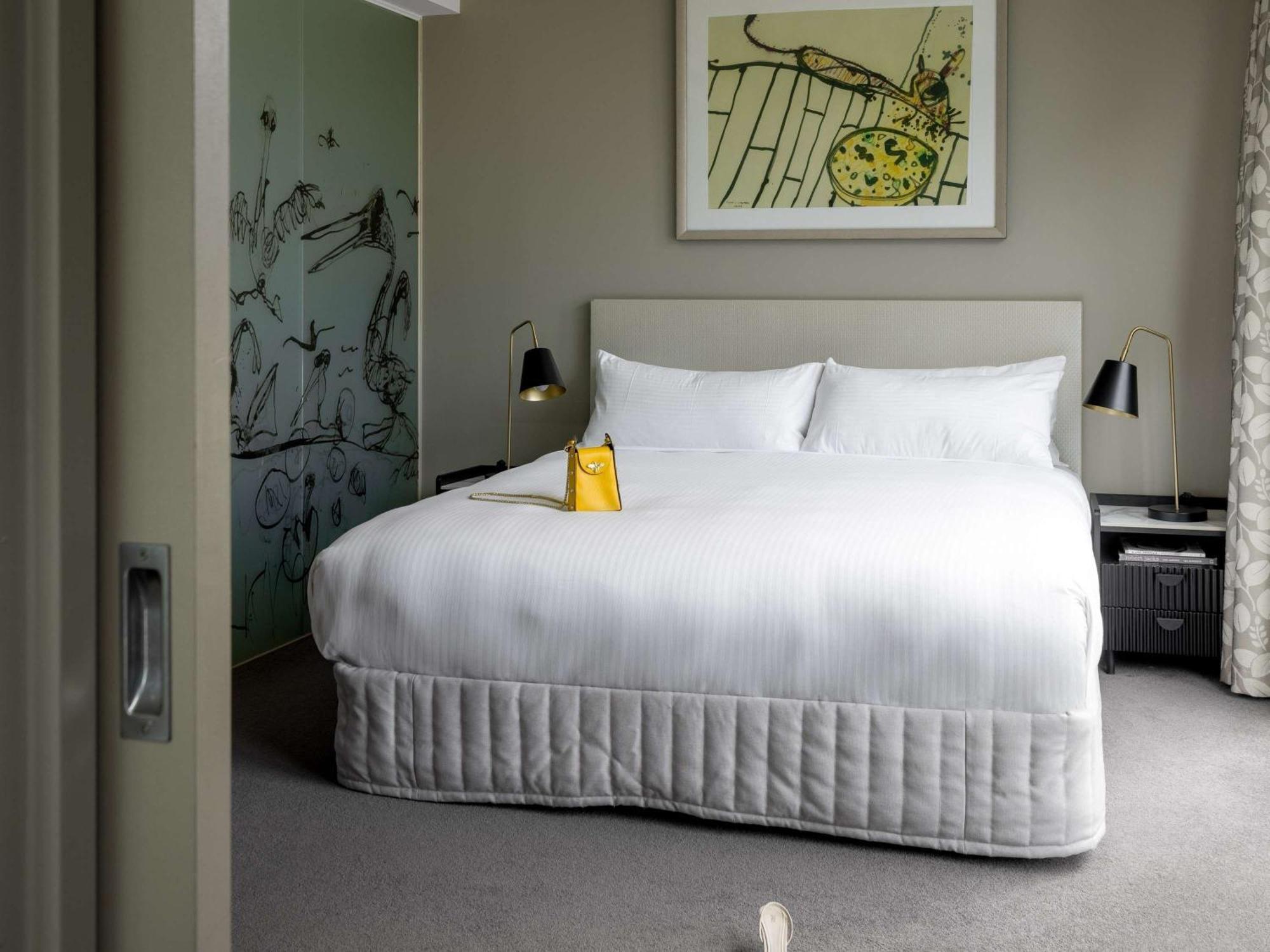 The Olsen Melbourne Art Series Экстерьер фото A bedroom at the hotel