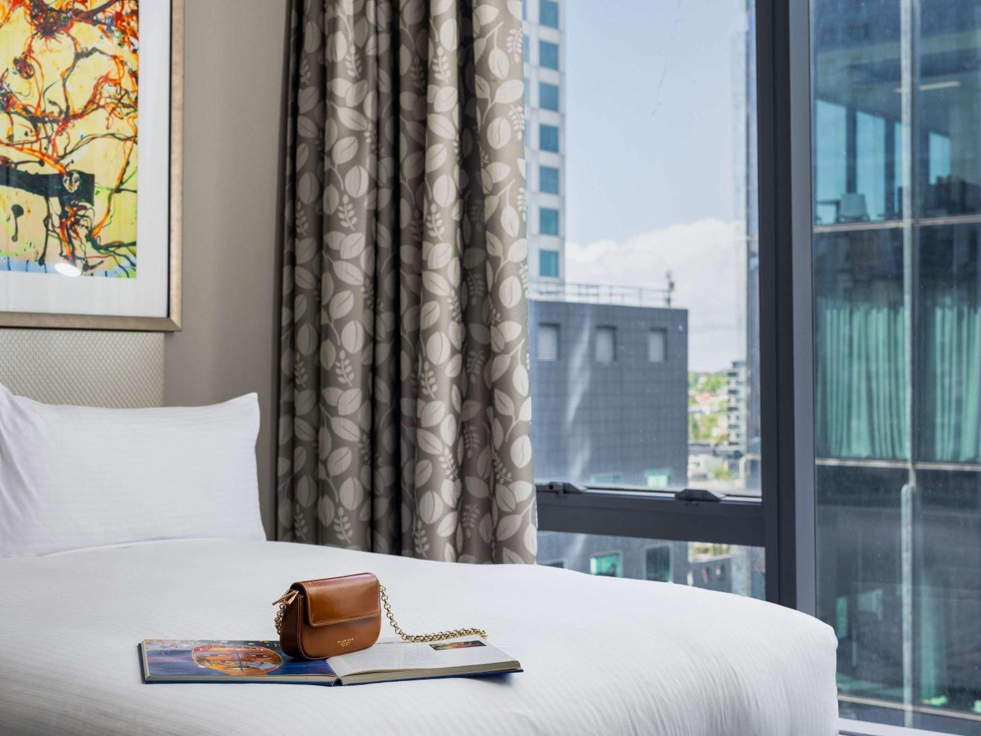 The Olsen Melbourne Art Series Экстерьер фото A bedroom at the hotel
