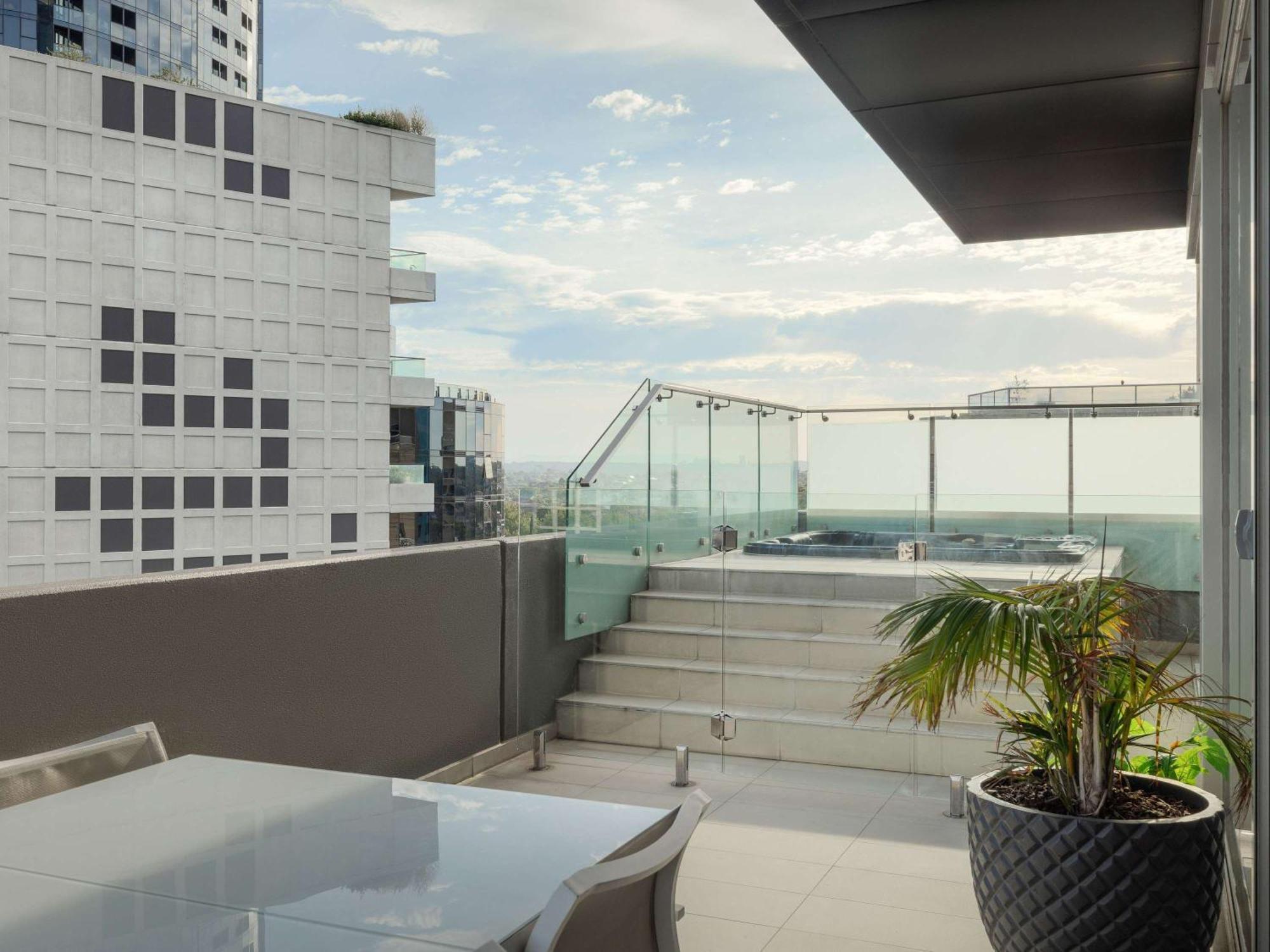 The Olsen Melbourne Art Series Экстерьер фото