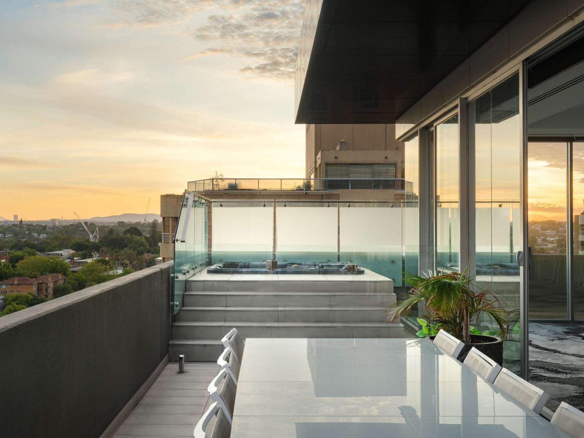 The Olsen Melbourne Art Series Экстерьер фото